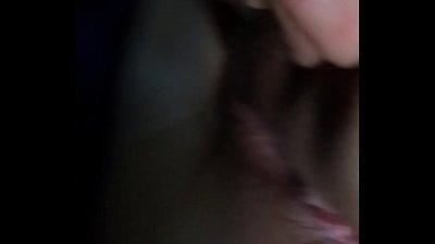 Amb una xicota al cotxe