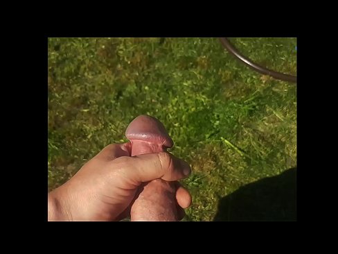 ❤️ Una guapa calenta es folla el seu cony rosa i es corre amb un esquitxat en un jardí d'estiu ❌ Porno al porno ca.com-fullporner.ru ️❤